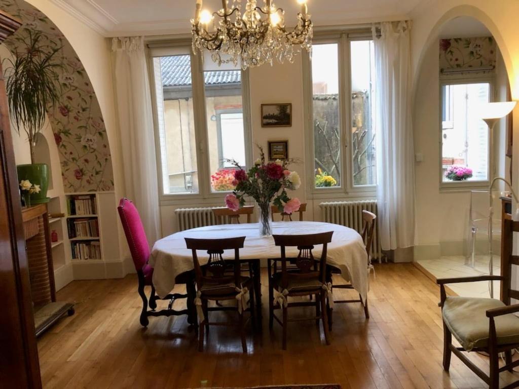 Appartement De Caractere Au Coeur De Poitiers Extérieur photo